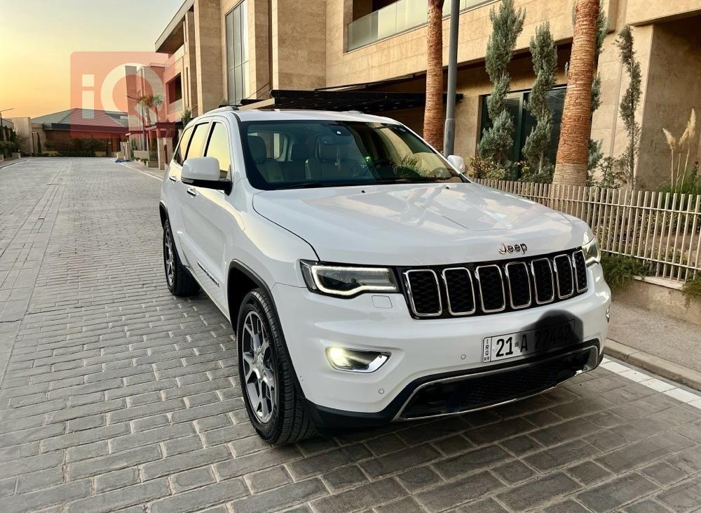 جیپ گراند شیرۆکی